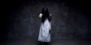 Mơ Thấy Bắt Tay Với Ma